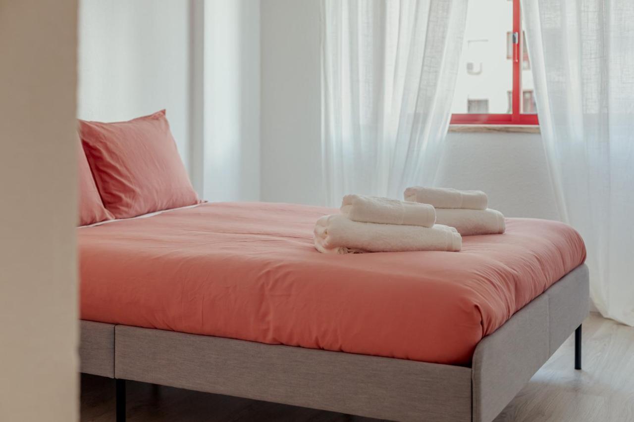 Elegant 3 Bedroom Apt - City Centre - Garage - Metro Lisboa Eksteriør billede