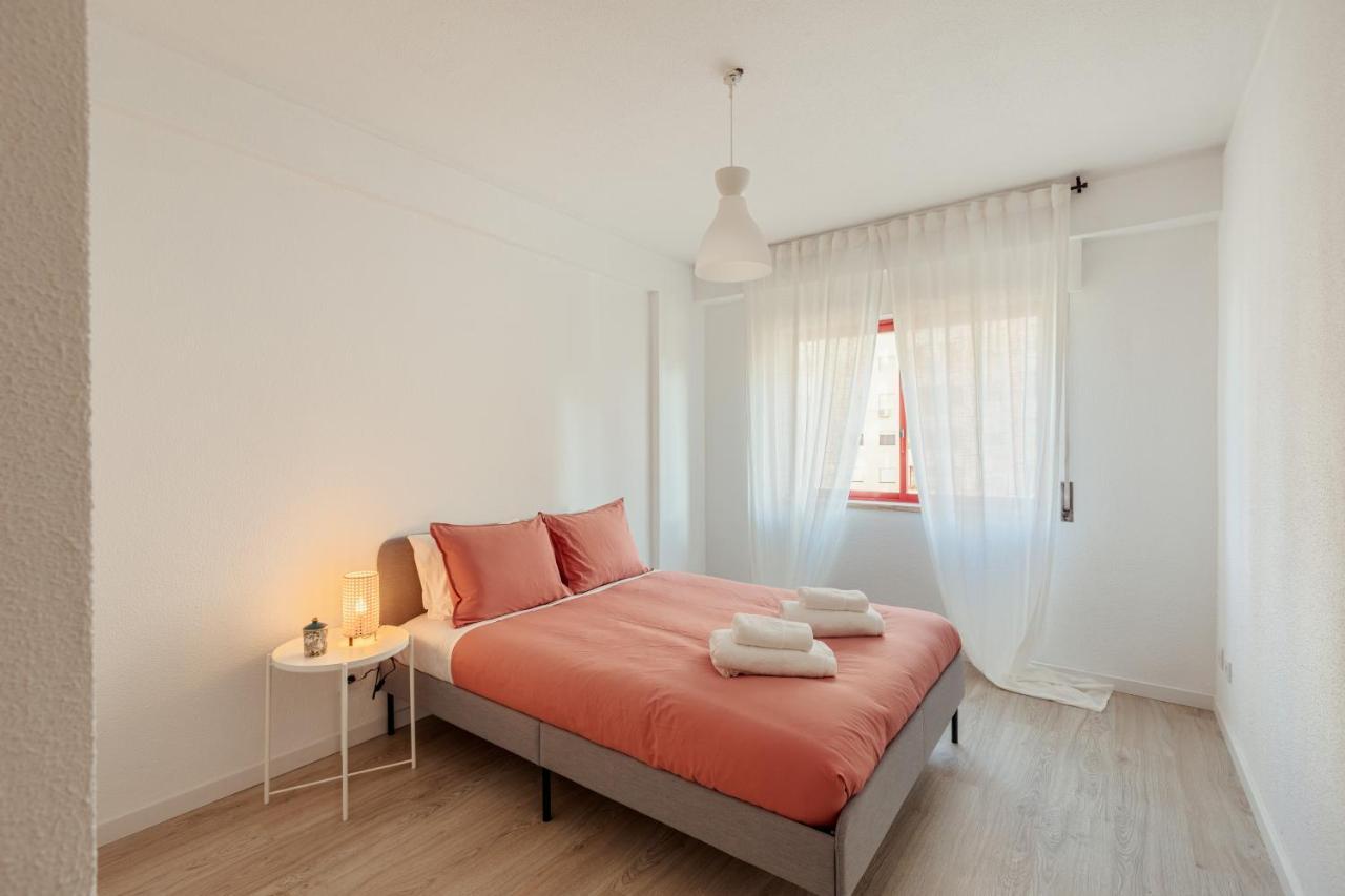 Elegant 3 Bedroom Apt - City Centre - Garage - Metro Lisboa Eksteriør billede