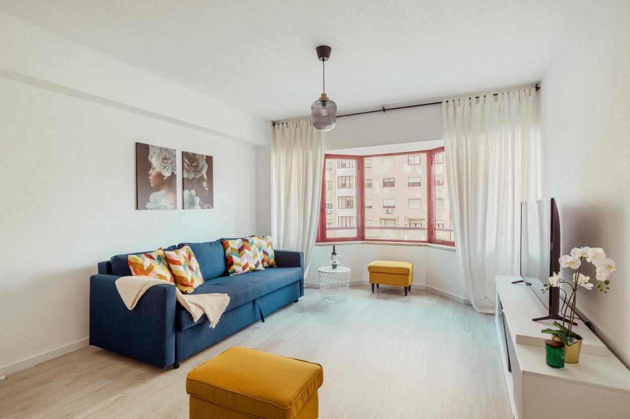 Elegant 3 Bedroom Apt - City Centre - Garage - Metro Lisboa Eksteriør billede