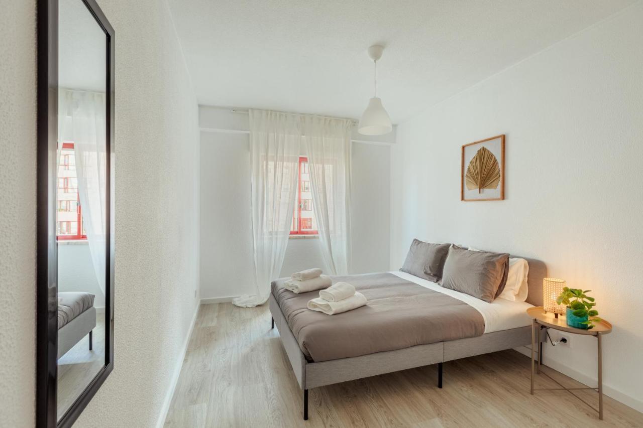 Elegant 3 Bedroom Apt - City Centre - Garage - Metro Lisboa Eksteriør billede