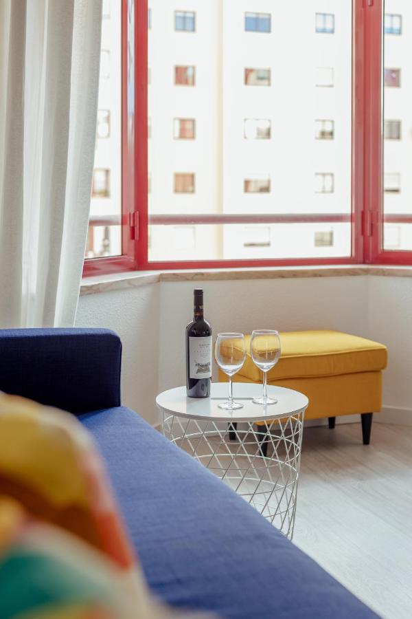 Elegant 3 Bedroom Apt - City Centre - Garage - Metro Lisboa Eksteriør billede