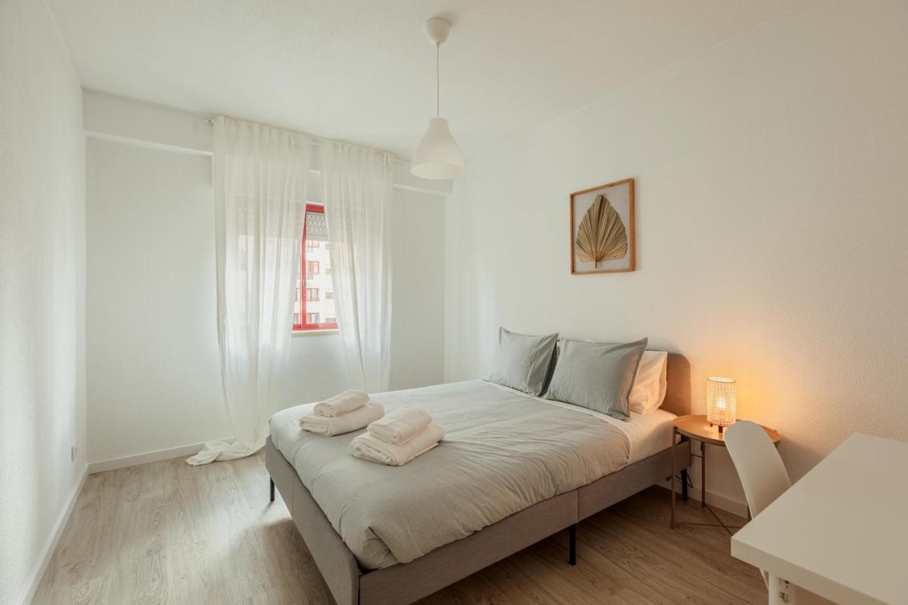 Elegant 3 Bedroom Apt - City Centre - Garage - Metro Lisboa Eksteriør billede