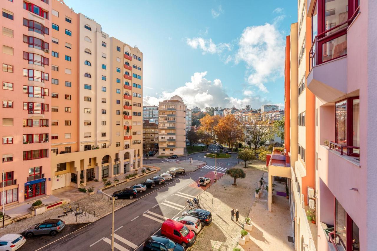 Elegant 3 Bedroom Apt - City Centre - Garage - Metro Lisboa Eksteriør billede